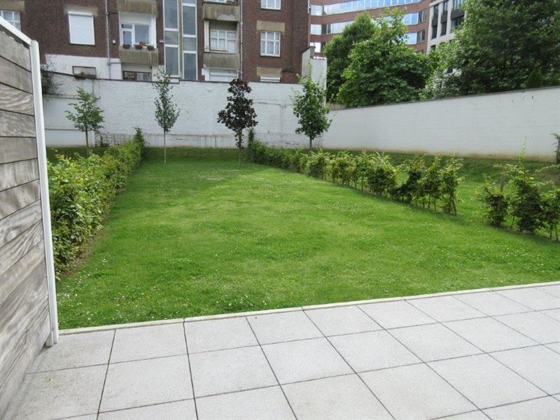 Appartement rez de chaussée meublé près d l'UE