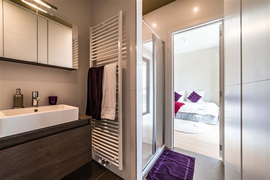 High standard furnished penthouse in the heart of the European area