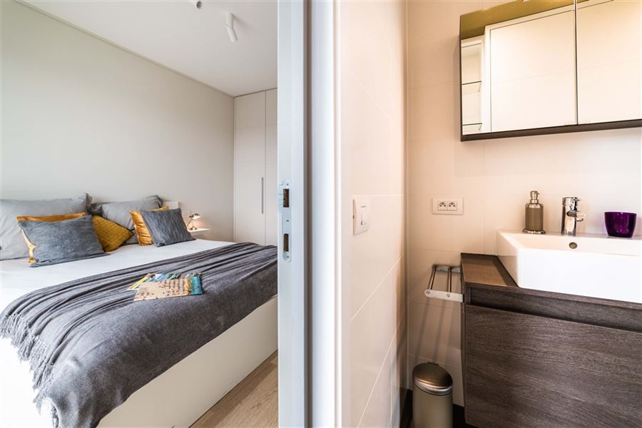 High standard furnished penthouse in the heart of the European area