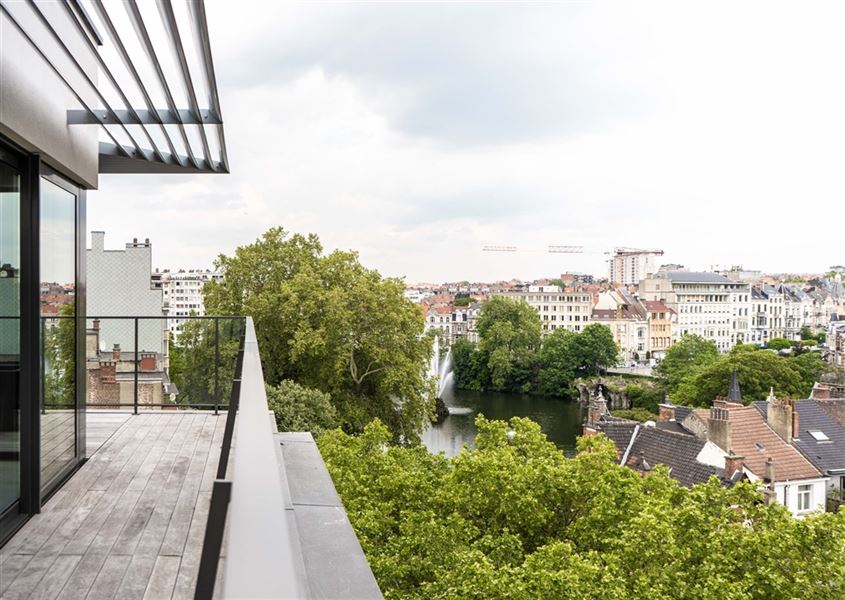 High standard furnished penthouse in the heart of the European area