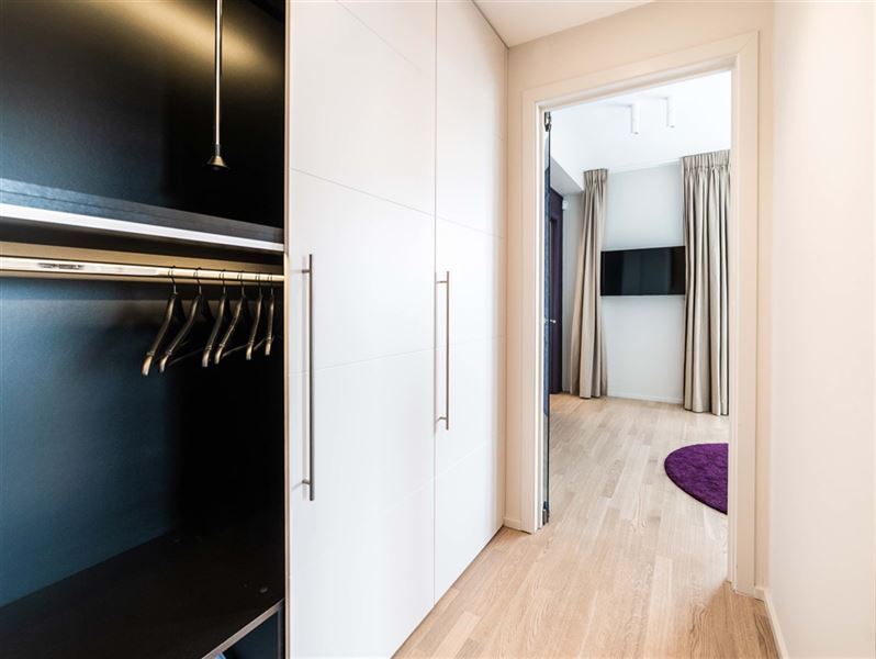 High standard furnished penthouse in the heart of the European area
