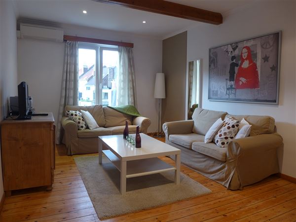 Gemeubeld duplex appartement vlakbij Chatelain