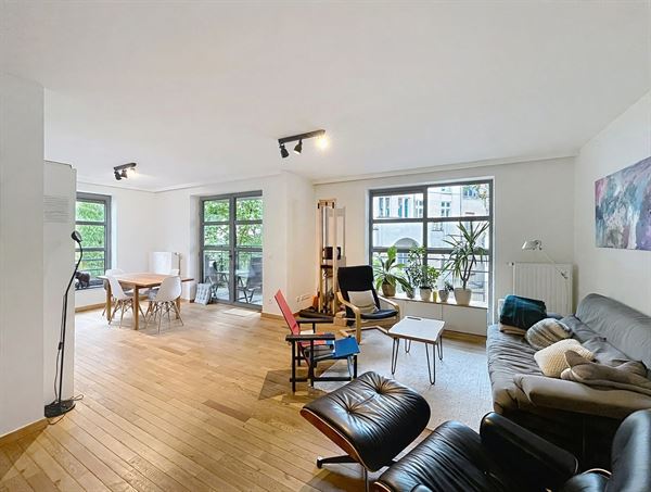 Appartement met mooi terras in de Louizawijk