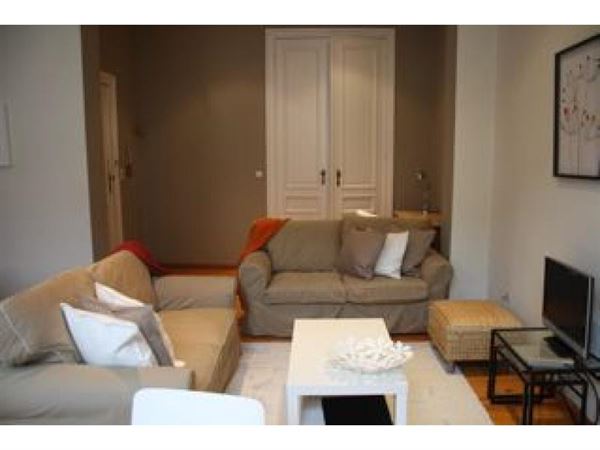 Gemeubeld appartement vlakbij Chatelain