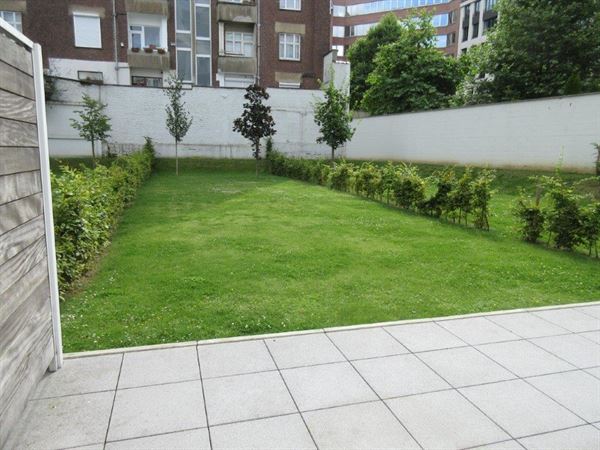 Furnished groundfloor apartment close from EU