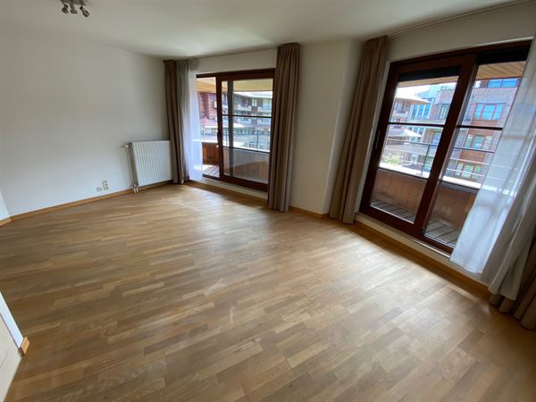 Appartement dans immeuble récent et residentiel