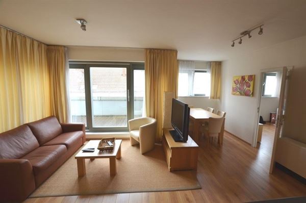 Gemeubeld appartement vlakbij EU