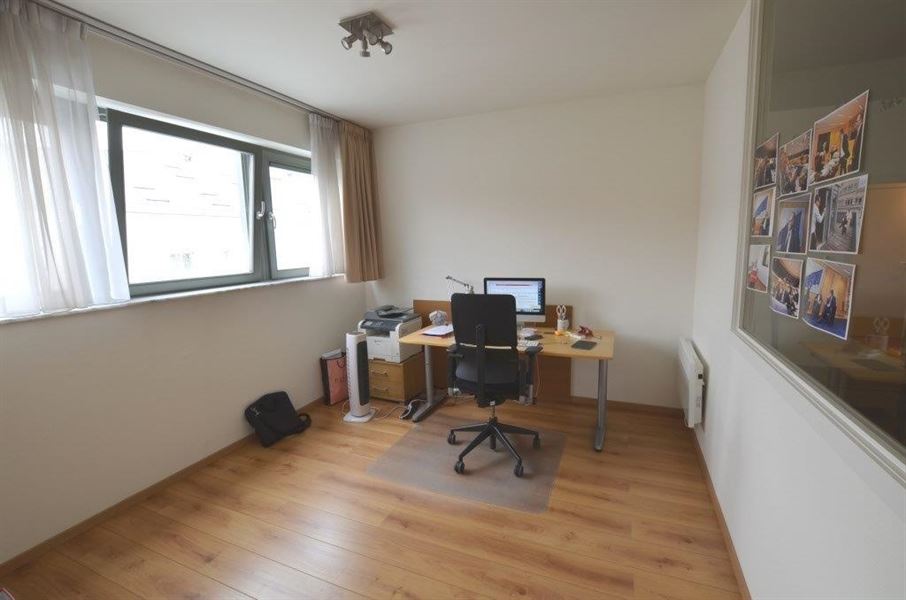 Gemeubeld appartement vlakbij EU