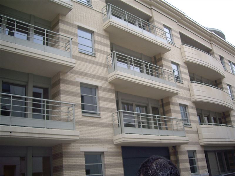 Appartement rez de chaussée meublé près d l'UE