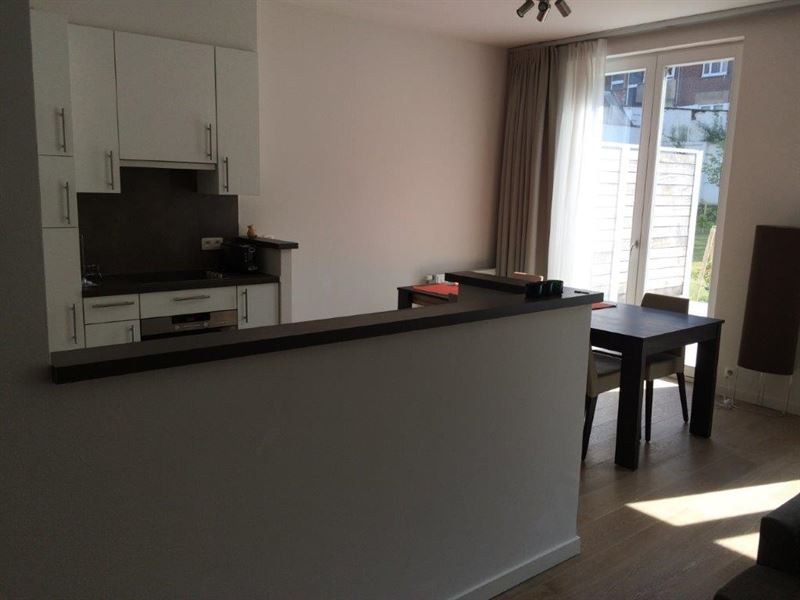 Appartement rez de chaussée meublé près d l'UE