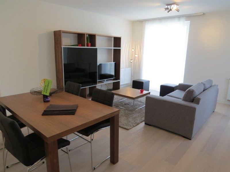 Gemeubeld modern appartement nabij EU