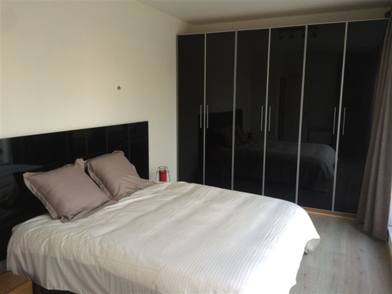 Gemeubeld modern appartement nabij EU