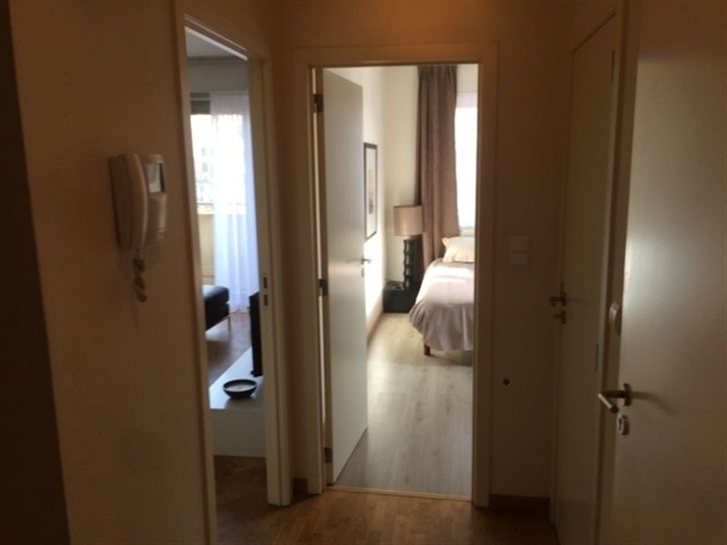 Gemeubeld modern appartement nabij EU