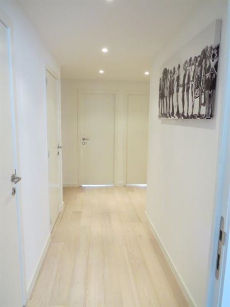 Gemeubeld modern appartement nabij EU