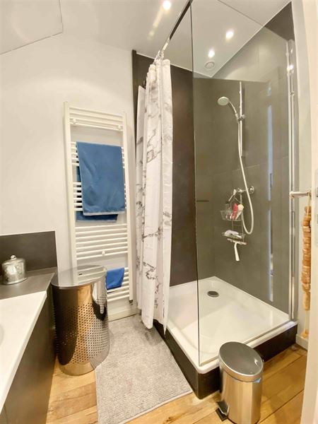 Duplex dans arrière maison