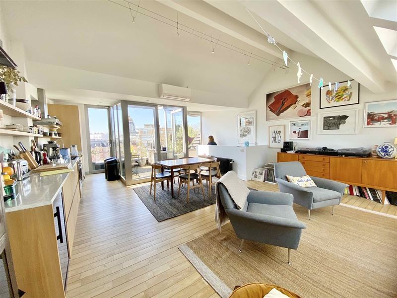Apartment furnished