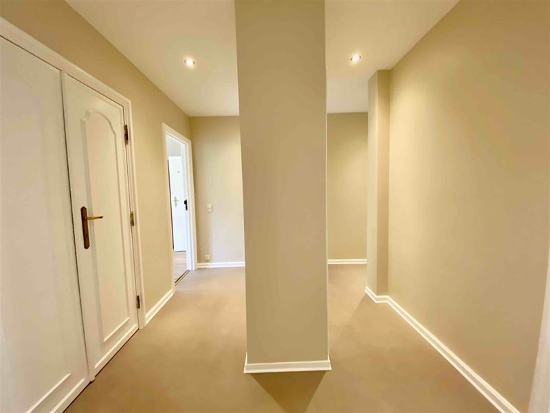 Bel appartement rénové près de l'avenue Louise