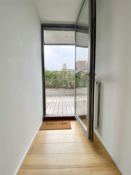 Zeer mooie gemeubileerde flat met terras