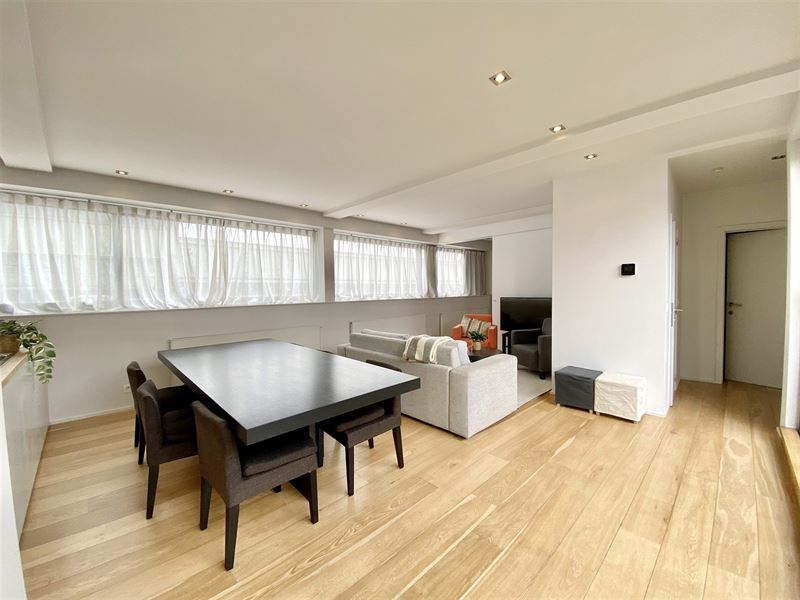 Zeer mooie gemeubileerde flat met terras