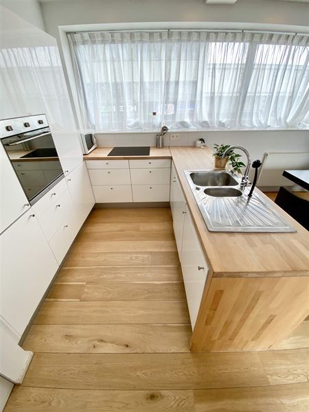 Zeer mooie gemeubileerde flat met terras