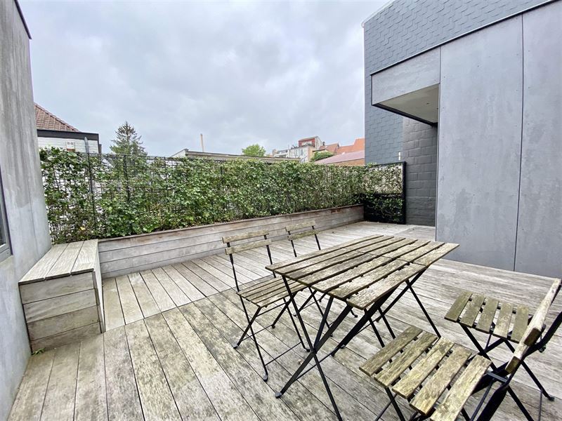 Zeer mooie gemeubileerde flat met terras
