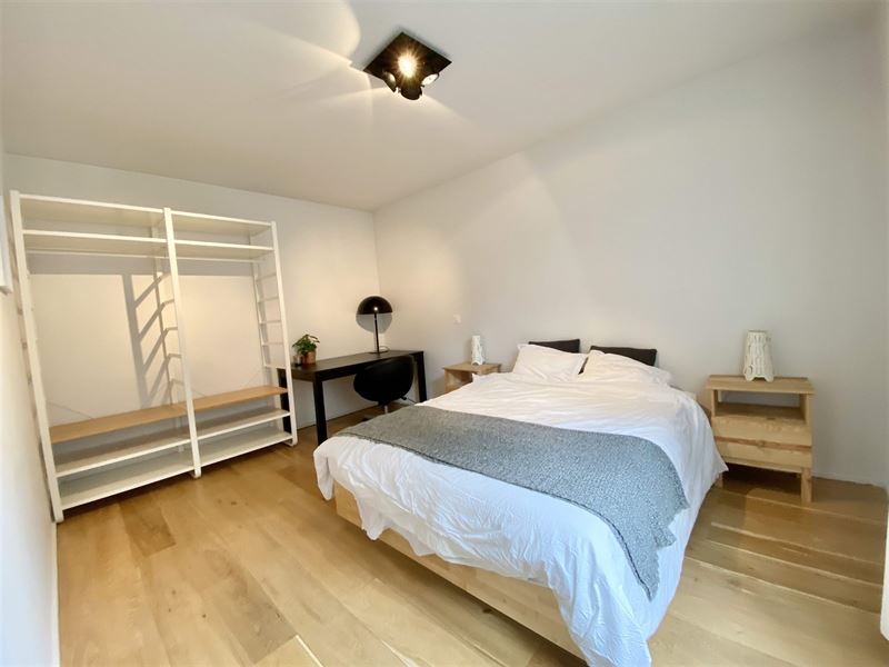 Zeer mooie gemeubileerde flat met terras