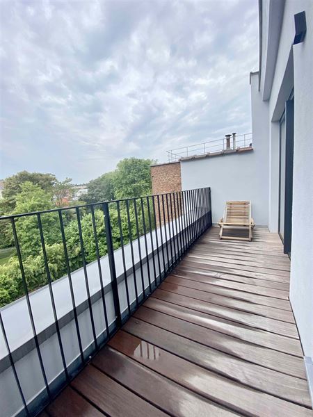 Furnished apartment a stone's throw from EU