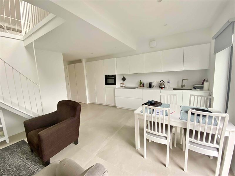 Furnished apartment a stone's throw from EU