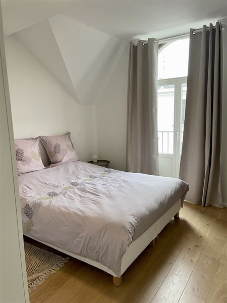 Furnished apartment a stone's throw from EU