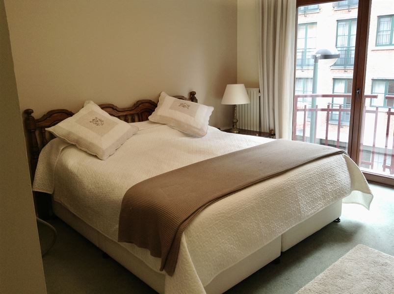 Rustig appartement + terras