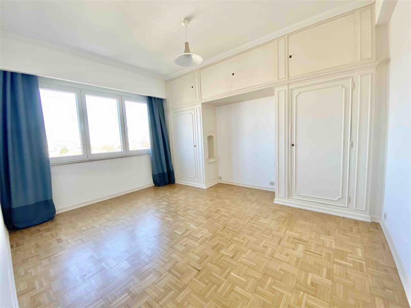 Licht 3 slaapkamers met terras.