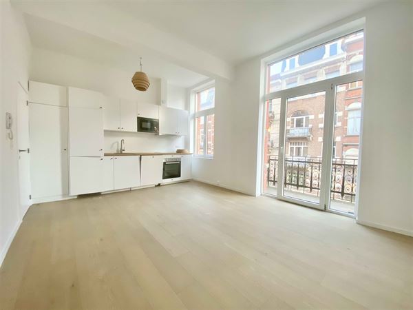 Near Flagey, fully renovated apartment