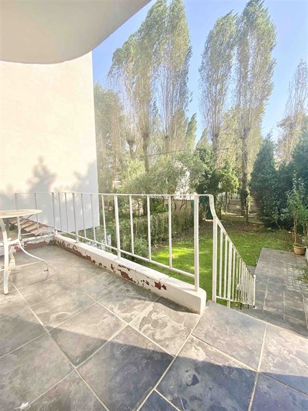 Appartement met tuin.