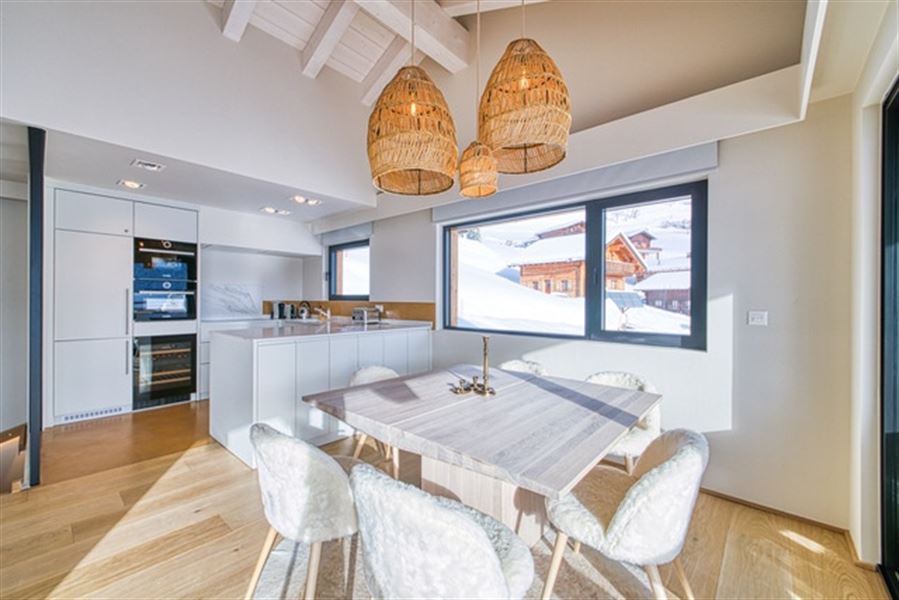 Fabulous 3 bedroom chalet with large terrace