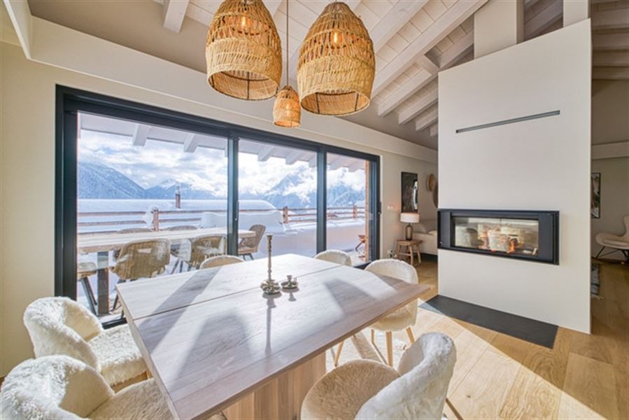 Fabulous 3 bedroom chalet with large terrace