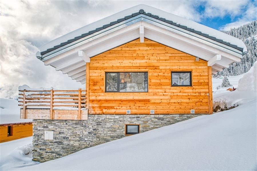 Fabulous 3 bedroom chalet with large terrace