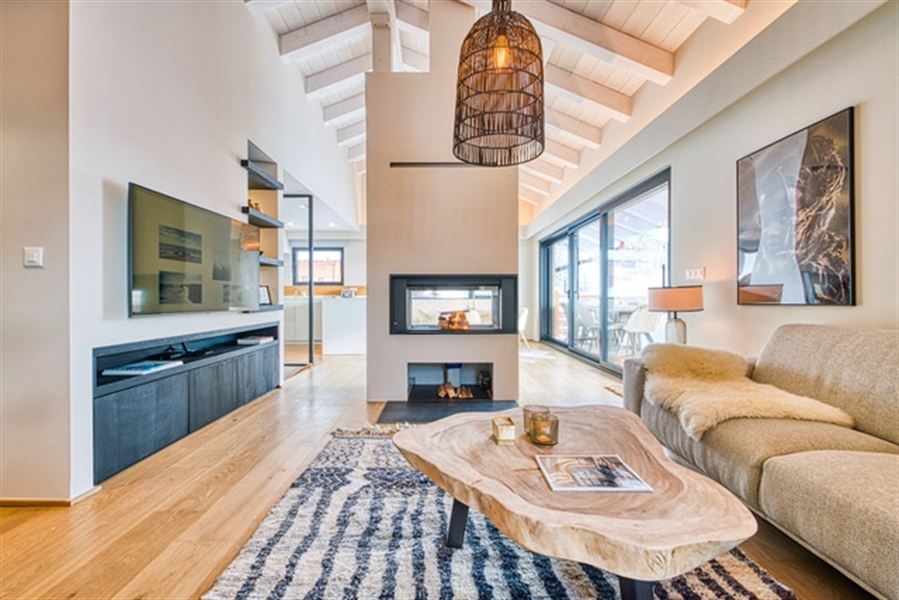 Fabulous 3 bedroom chalet with large terrace