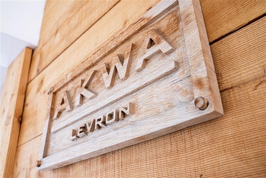 Fabulous 3 bedroom chalet with large terrace