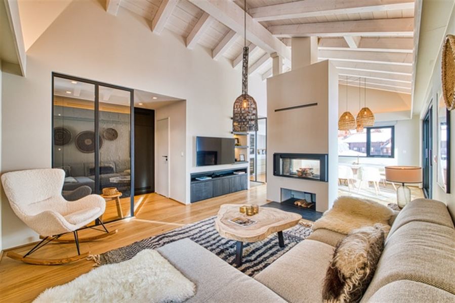 Fabulous 3 bedroom chalet with large terrace