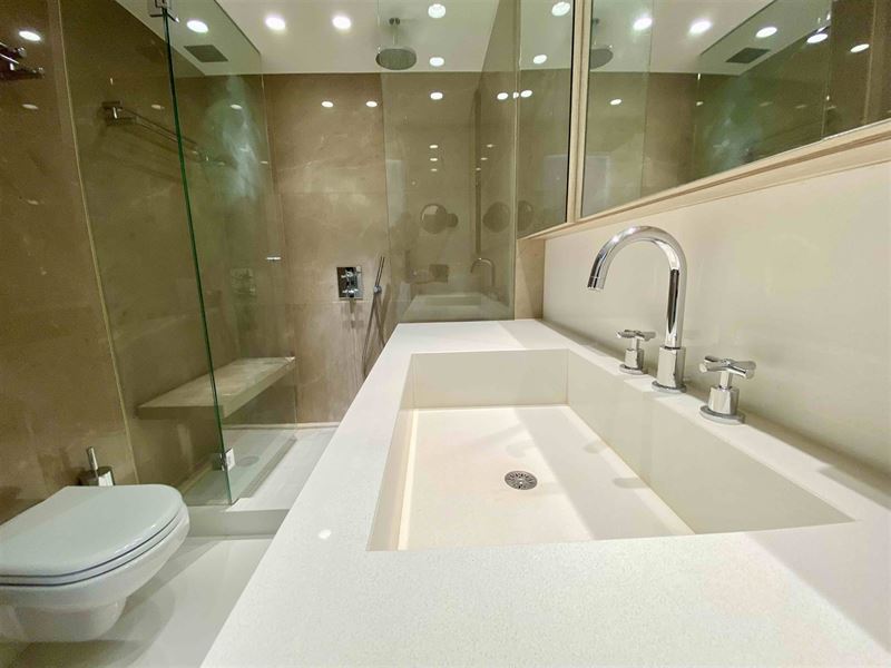 King's Gardens. Splendid apartment with Terrace