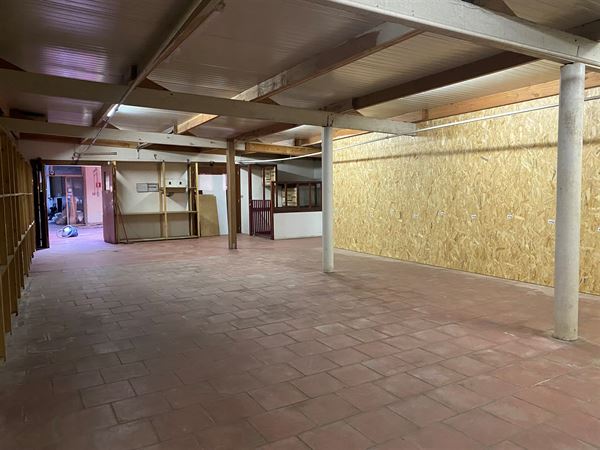 Entrepôt de 300m2