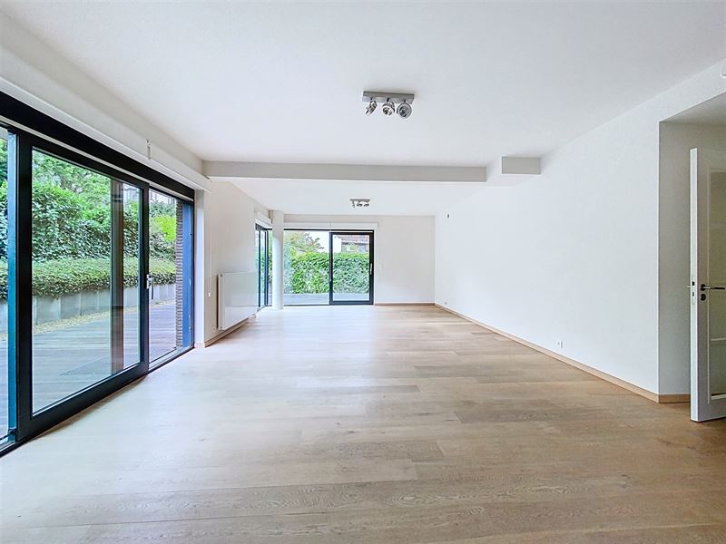 Appart. in achtergebouw met 50m2 terras