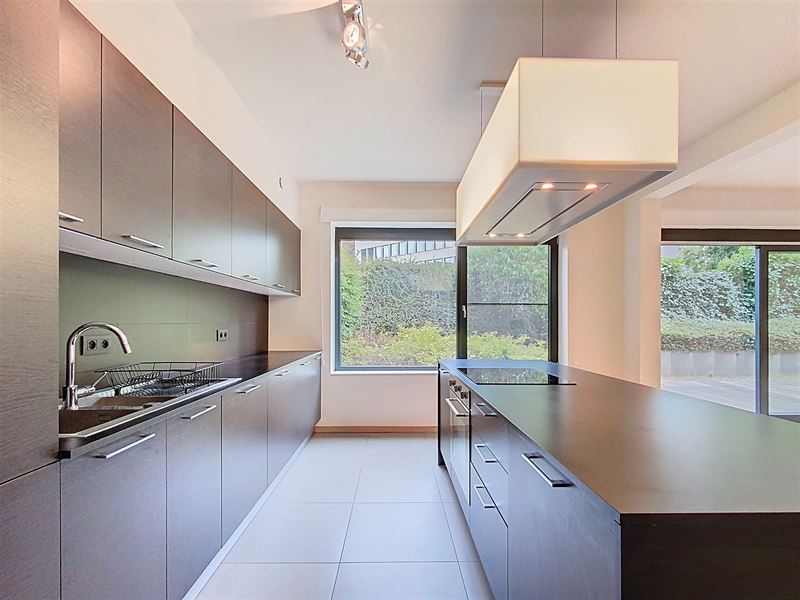 Appart. in achtergebouw met 50m2 terras