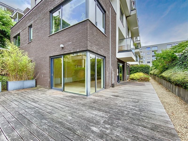 Appart. in achtergebouw met 50m2 terras