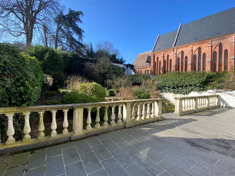 Dubbel GEMEUBILEERD Herenhuis 800m2