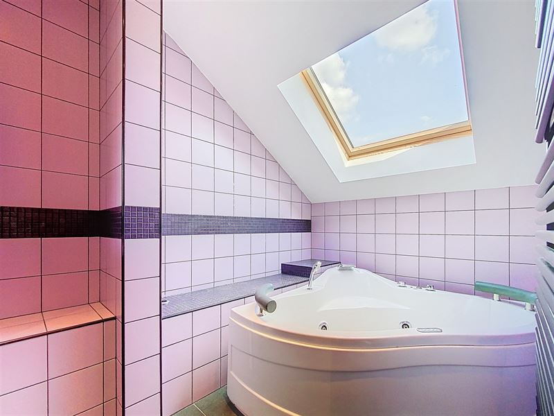 Twee verdiepingen tellend huis PEB B