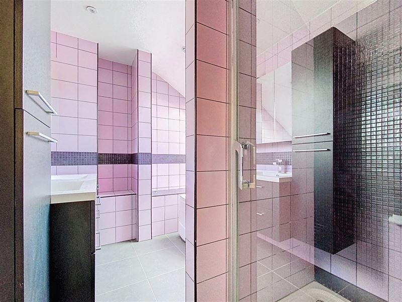 Two-story house PEB B