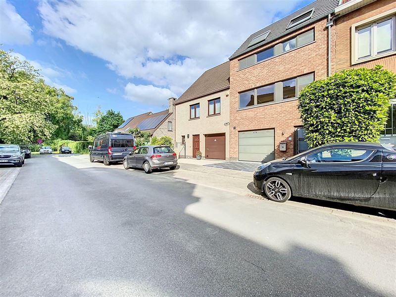 Twee verdiepingen tellend huis PEB B
