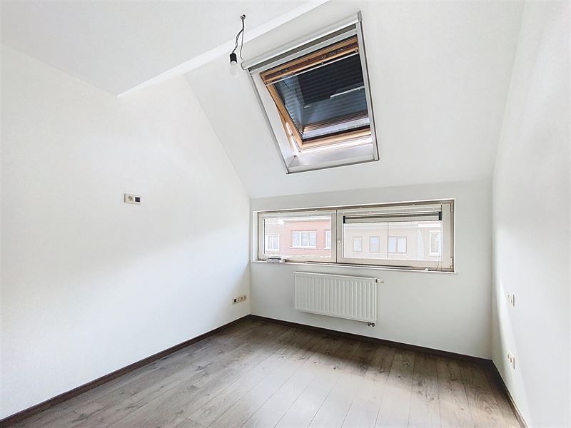 Twee verdiepingen tellend huis PEB B