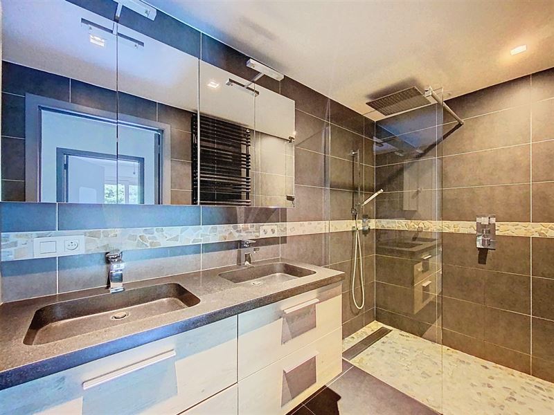 Two-story house PEB B